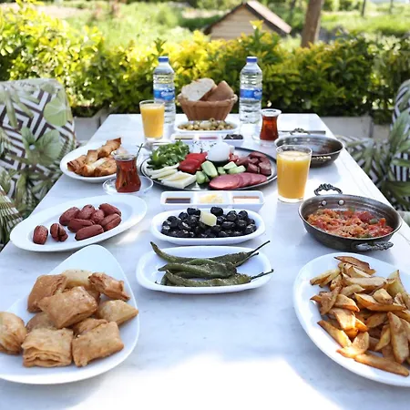 Turkuaz Hotell 3*